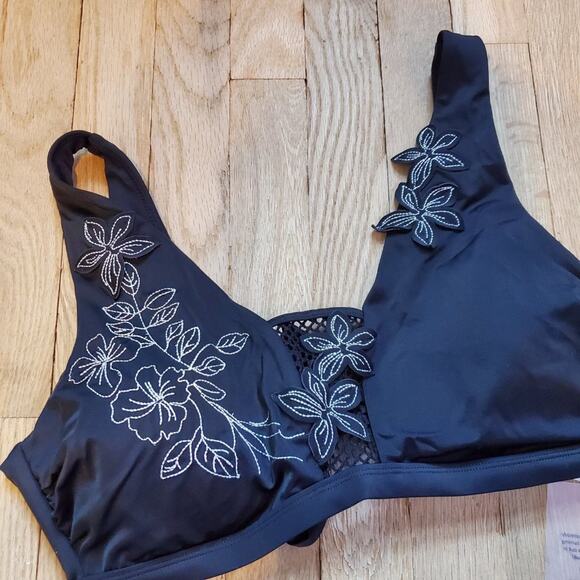 Ashley Graham Swimsuits For All Black Floral Bikini Bathing Suit Top Size 10 NWT - Picture 7 of 9
